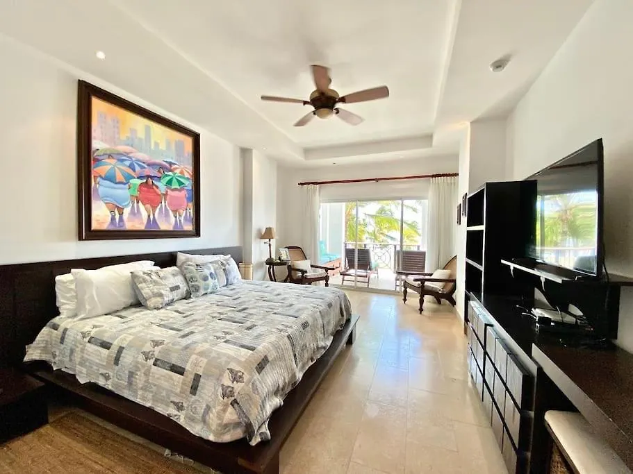 Perfect Beach Condo Cap Cana Marina, Punta Cana