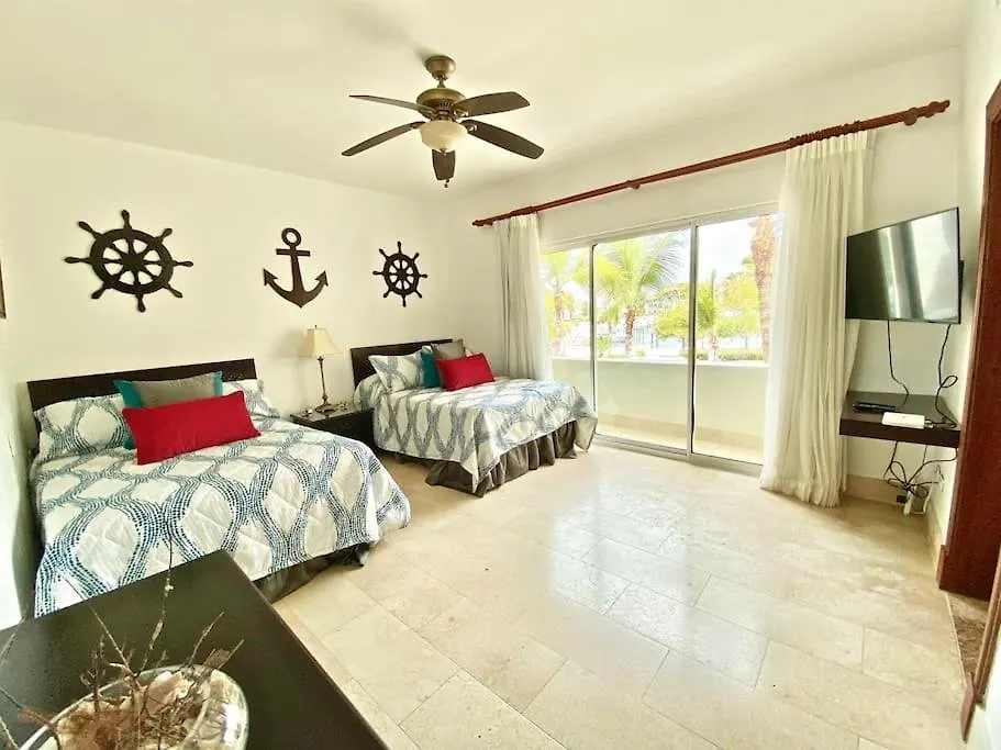 Perfect Beach Condo Cap Cana Marina, Punta Cana