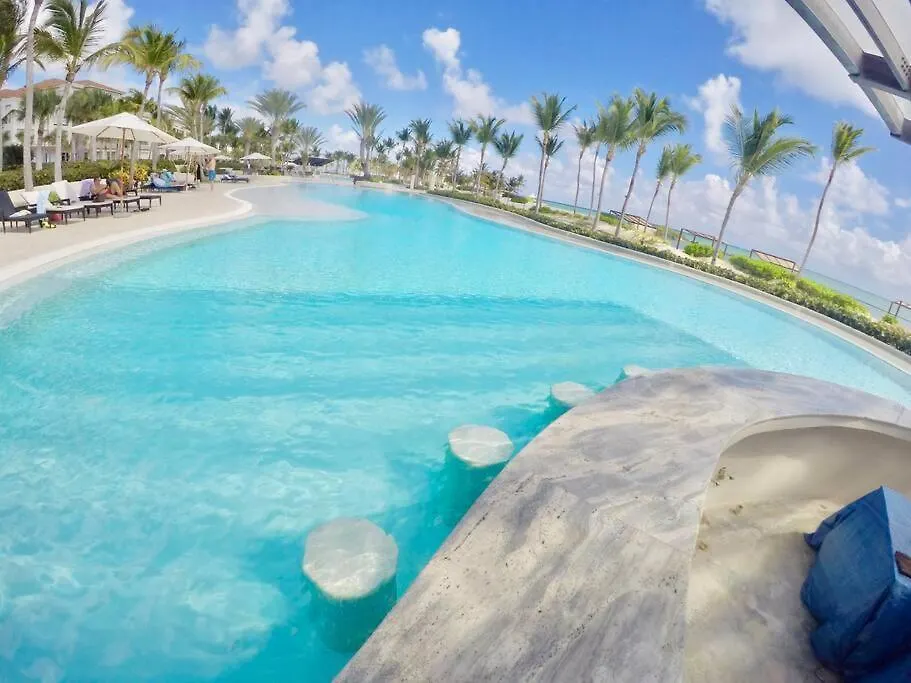 Perfect Beach Condo Cap Cana Marina, 푼타 카나