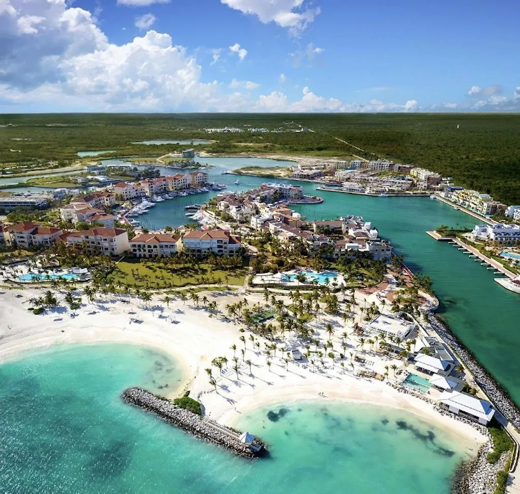 Perfect Beach Condo Cap Cana Marina, Punta Cana Appartement