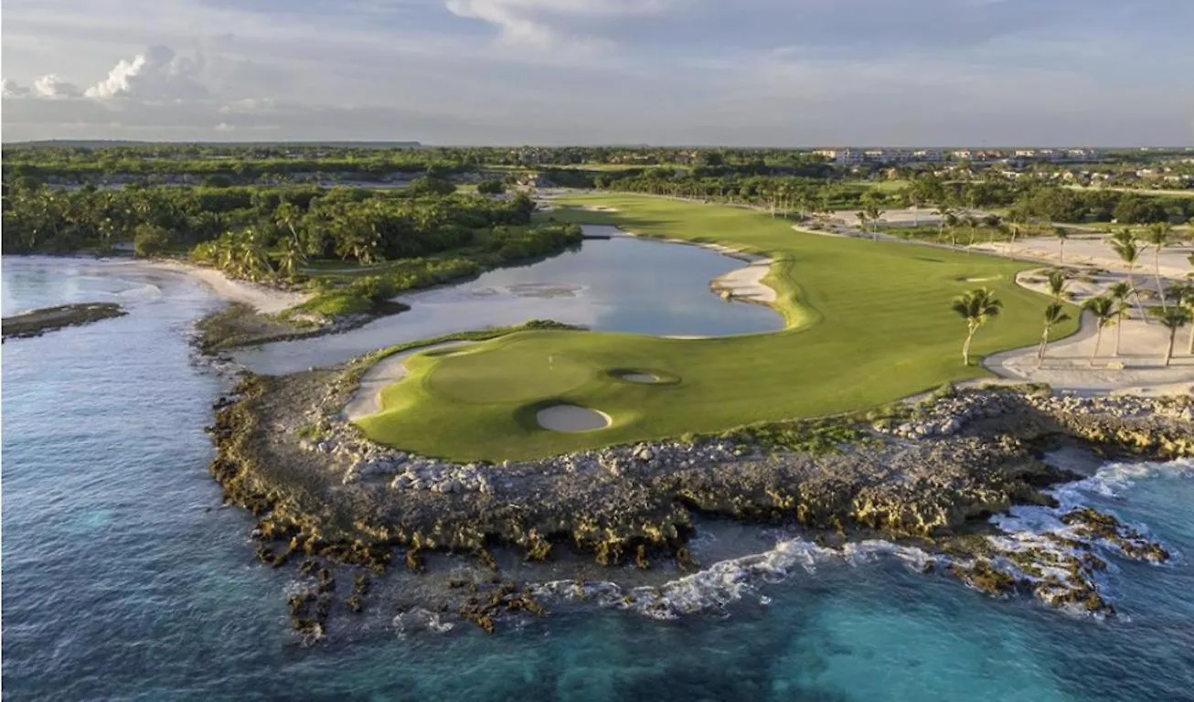 Perfect Beach Condo Cap Cana Marina, Punta Cana